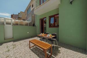 Modern Villa by Hosty