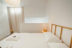 Modern Studio by Hosty