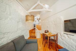 Charming Tiny House by Hosty