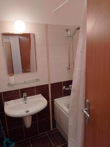 Студио 36 - Семирамида, Боровец