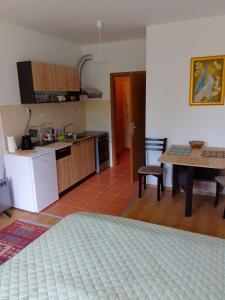 Студио 36 - Семирамида, Боровец