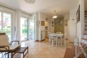 154 - Bellissima villetta bilocale su due piani con portico e giardino 150 mt dal mare - SPIAGGIA WHITE BEACH CLUB OMAGGIO dal lun al ven FINO AL 02-08