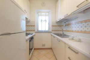154 - Bellissima villetta bilocale su due piani con portico e giardino 150 mt dal mare - SPIAGGIA WHITE BEACH CLUB OMAGGIO dal lun al ven FINO AL 02-08