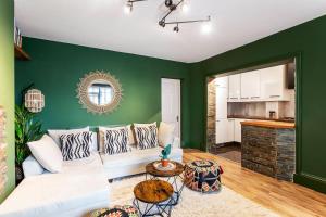 Chiswick Gem Stylish 1-Bed Flat for Modern Living