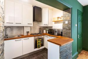 Chiswick Gem Stylish 1-Bed Flat for Modern Living