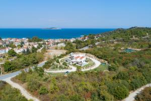 Aristi Villa Tessera