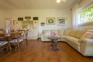 644 - Villa singola quadri con ampio giardino e vista mare al Taunus SPIAGGIA INCLUSA