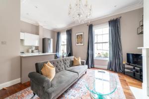 Elegant Chelsea Hideaway