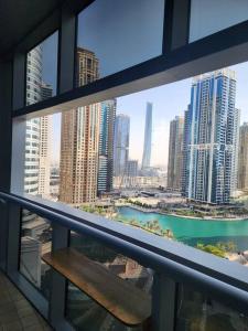 Next to METRO 1BED with Panoramic Lake View