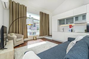 Bombarda 250 by LovelyStay