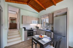 Small Halipoma OdysseasLefkada town close