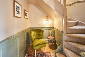 Glasswing Stays Joes cottage