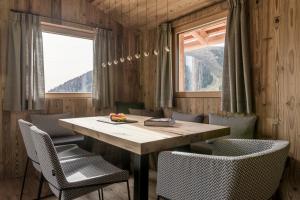 Stay COOPER I DIAMANTIDI Lodge - Modern Mountain Chalet in the Dolomites