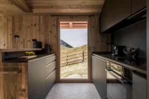 Stay COOPER I DIAMANTIDI Lodge - Modern Mountain Chalet in the Dolomites