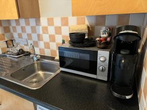 Waterfront double room with fireplace in the heart of Royal Docks