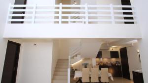Ecr London Villa