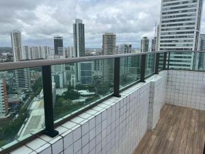 Flat Boa Viagem -500 m praia - Golden Style