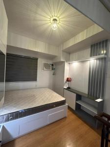 Newly Reneuvated Fully Furnished Condo Apartment in the Heart of Mandaluyong