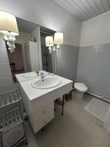 Sejours chez l'habitant Chambres et table d'hotes Maison Garesche : Chambre Double