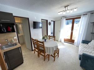Appartements T2 cabine fonctionnel pres des pistes, ideal 4-6 pers - FR-1-787-101 : photos des chambres
