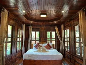 Sea Beach at Lipe - Ko Lipe