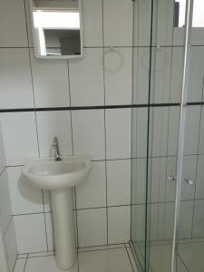 Pensão com piscina e área de lazer