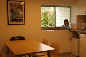 Appartements Appartement familial au bord de la Marne, jardin tropical , piscine, tennis, terrasse, parking gratuit proche Disneyland : photos des chambres
