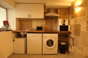 Appartements Appartement familial au bord de la Marne, jardin tropical , piscine, tennis, terrasse, parking gratuit proche Disneyland : photos des chambres