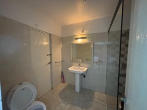 The Grand Ganga, Peaceful, Homely, Near Sangam