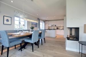 Ferienhaus Horsa Hoog - Luxus, Lage, Leichtigkeit mit Wellenrauschen in Wenningstedt Sylt