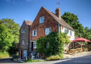 3 bed penthouse above quaint pub - Lamberhurst