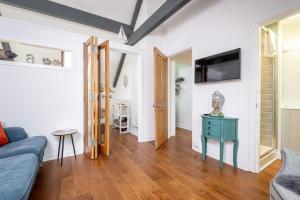 WeeLoft - St Andrews Studio Apartment