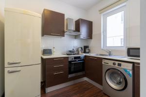 Harbor 101 Stylish 1BR Apartment in Larnaca