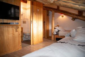 Chalets CHALET de charme 13 personnes avec Sauna SKI O PIEDS : photos des chambres