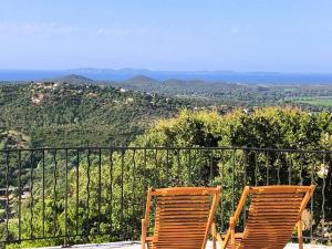 Villa Camelia pour 8 personnes avec piscine et vue mer au domaine de Valcros à La Londe les Maures