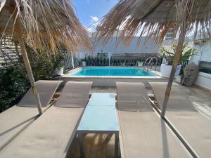 St Julians Pool & Sea Retreat