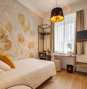 Small Double Room with Lake View room in Hotel Walter Au Lac