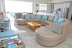 Ocean View Villa with pool