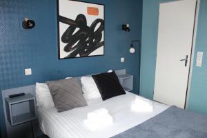 Hotels Hotel des Pins : photos des chambres