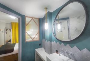 Hotels Handsome Hotel : Chambre Double Supérieure avec Baignoire