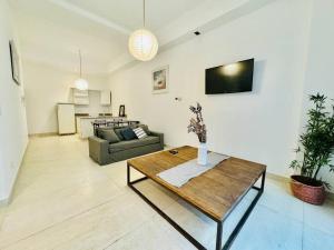 Espacioso Apartamento 2 Ambientes con Patio