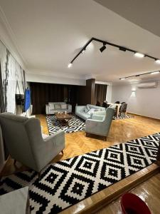 شقه مفروشه بجوار سيتي ستارز مدينه نصر