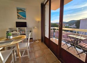 La Cigale Bleue - super vue mer, à 1min de la mer avec balcon et parking - By AURAconciergerie