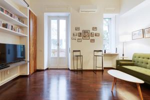 Modern and cozy apartment - near Amendola M1