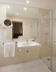 Superior Twin Room room in TURIM Restauradores Hotel