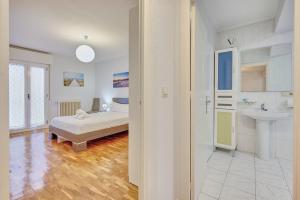 Jarauta 50 by Clabao