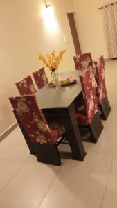 Max Saket& Rainbow & PSRI Near 3BHK apartment.