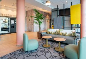 Hotels B&B HOTEL Massieux Genay : photos des chambres