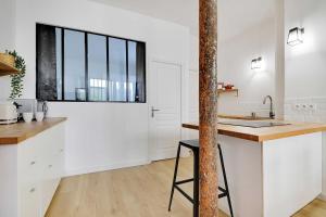 Loft dException pour 6 Personnes - Voltaire 11e