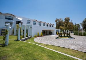 El LAGO HOTEL by Luoxo